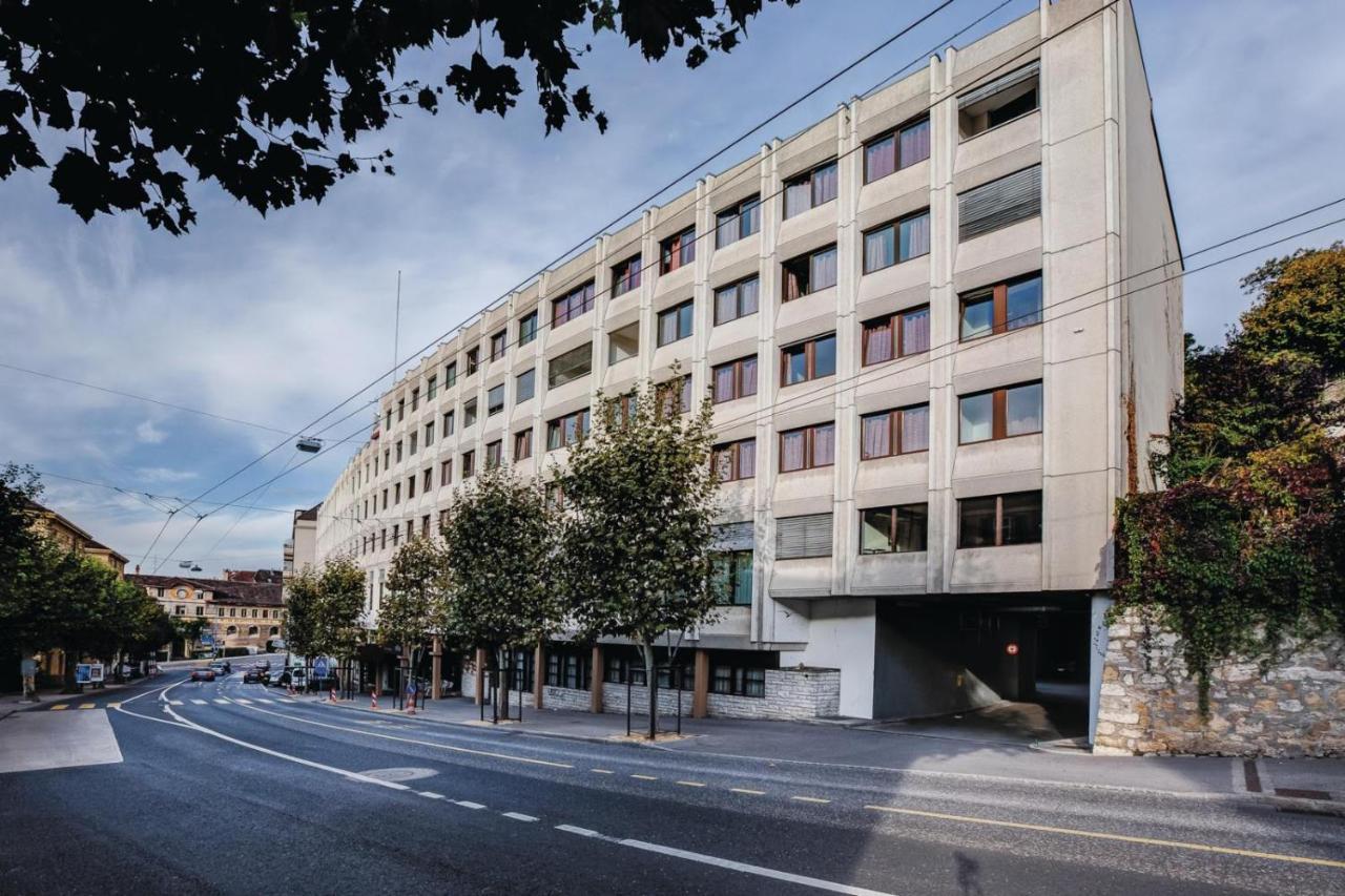 Neuchatel City Hotel Bagian luar foto