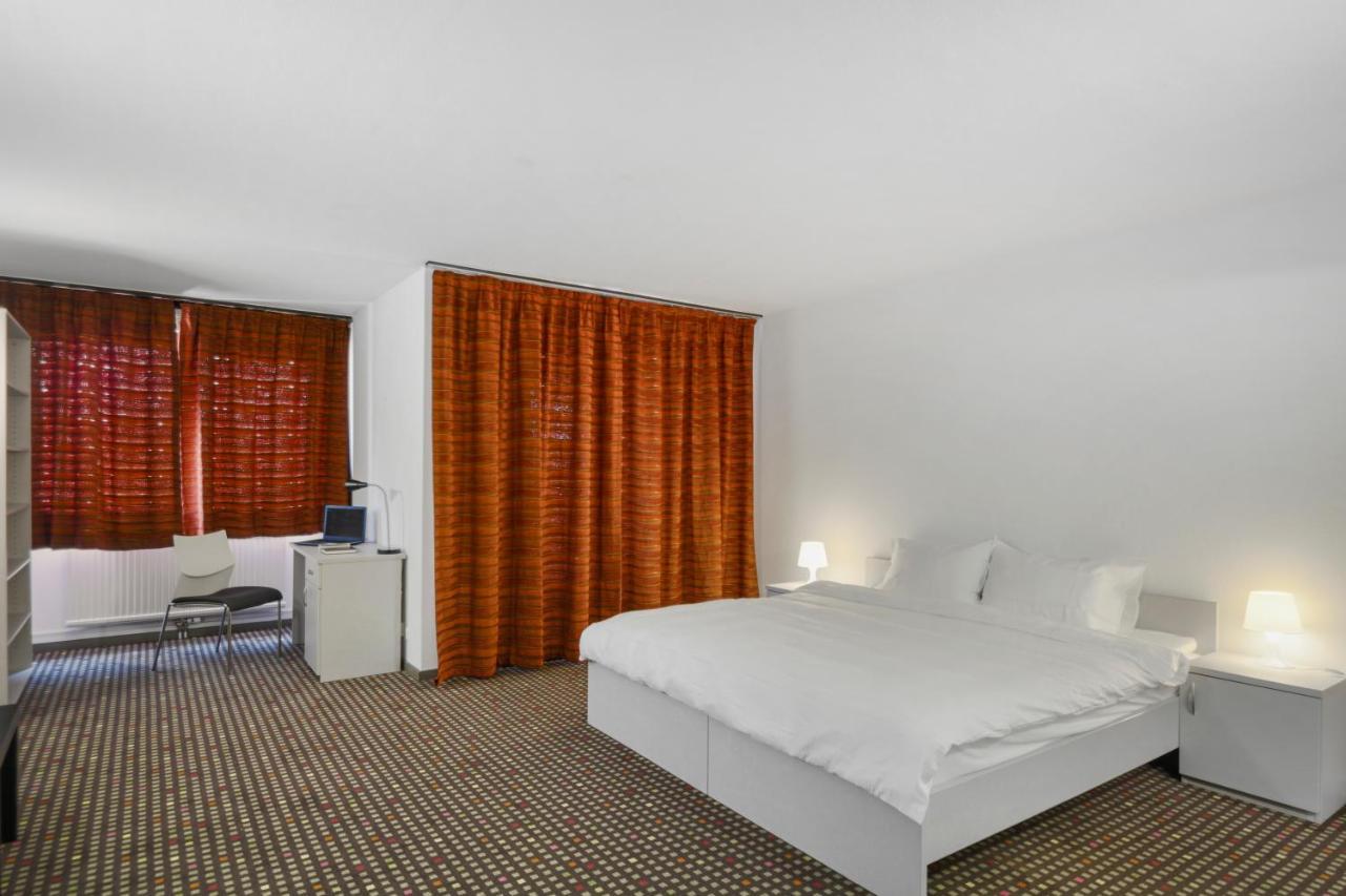 Neuchatel City Hotel Bagian luar foto