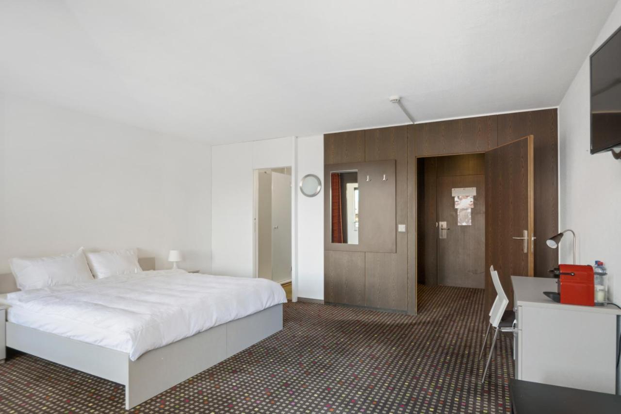 Neuchatel City Hotel Bagian luar foto
