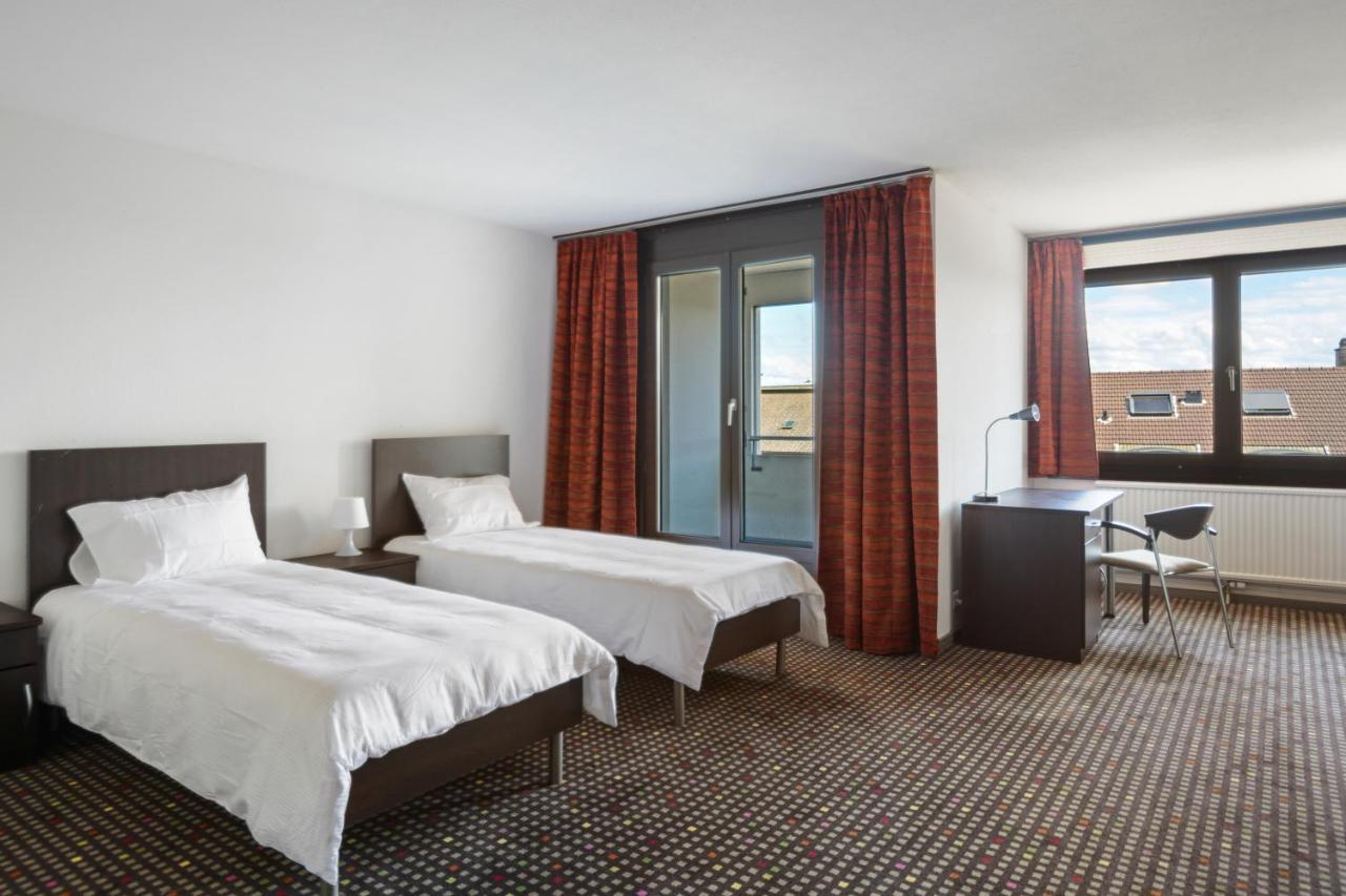 Neuchatel City Hotel Bagian luar foto