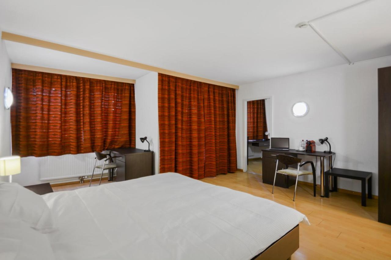 Neuchatel City Hotel Bagian luar foto