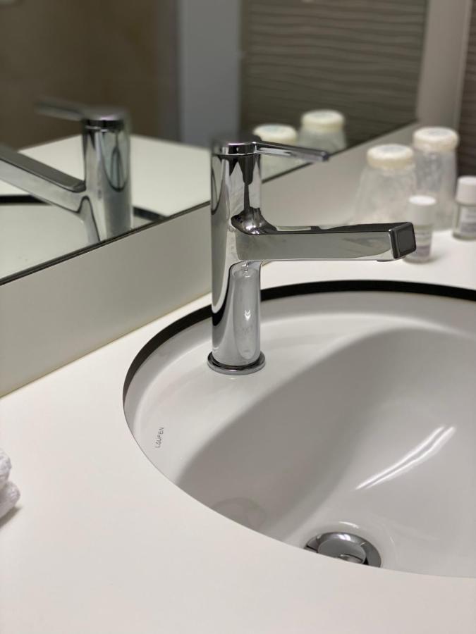 Neuchatel City Hotel Bagian luar foto
