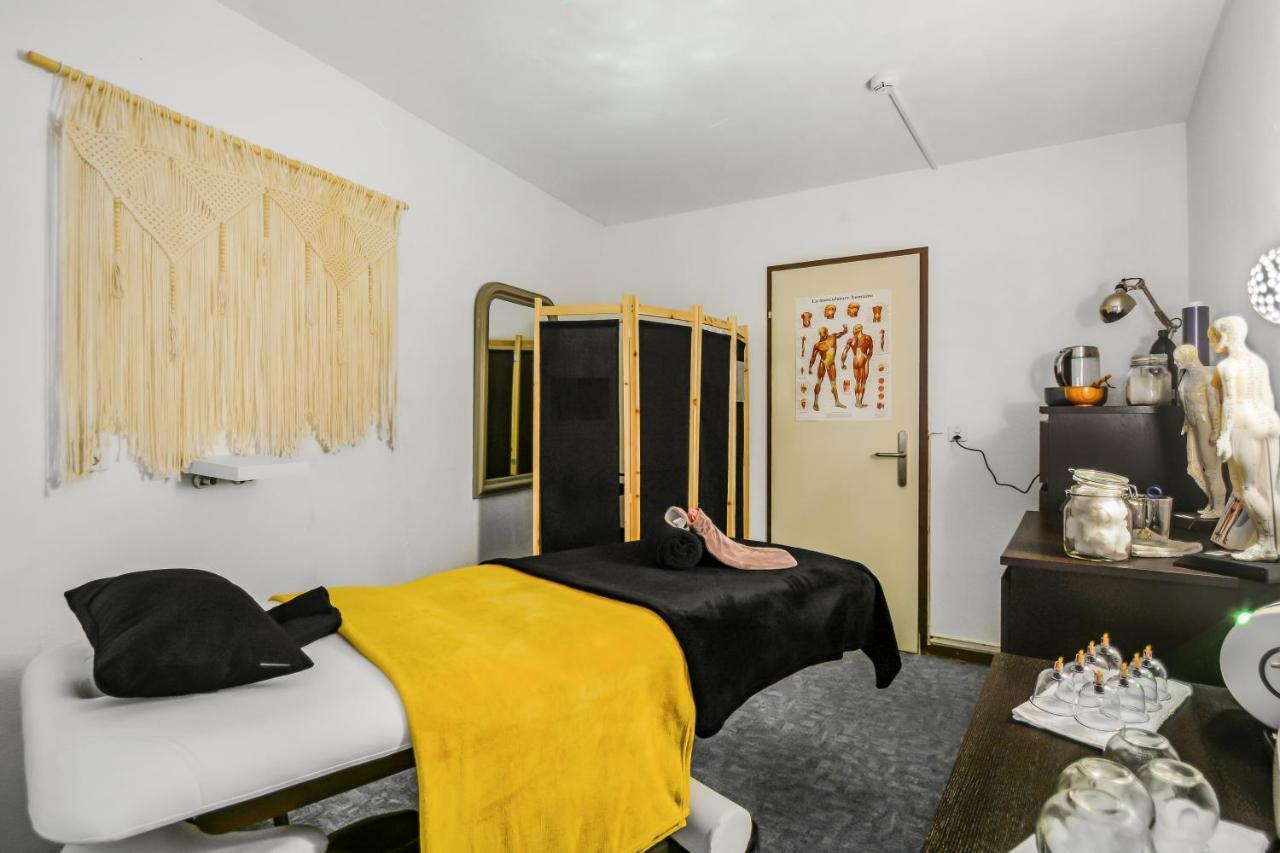 Neuchatel City Hotel Bagian luar foto