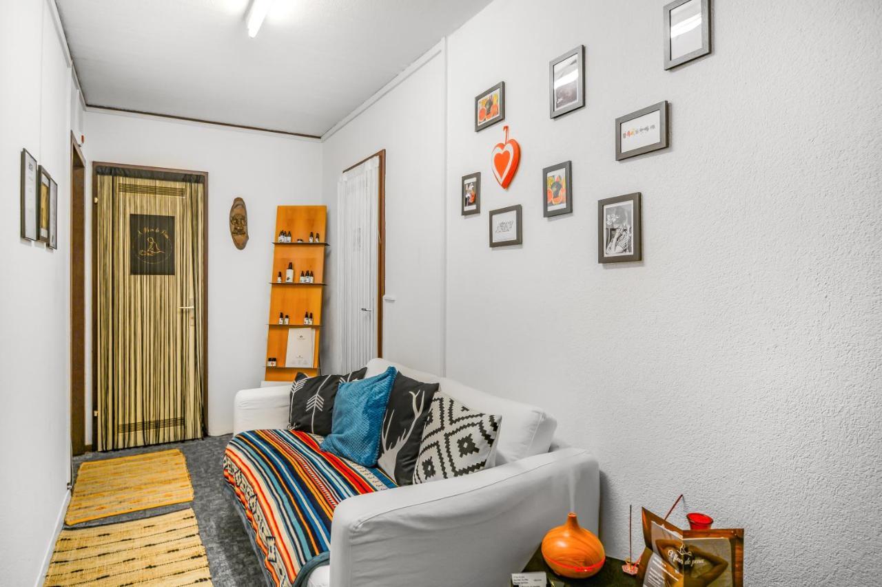 Neuchatel City Hotel Bagian luar foto